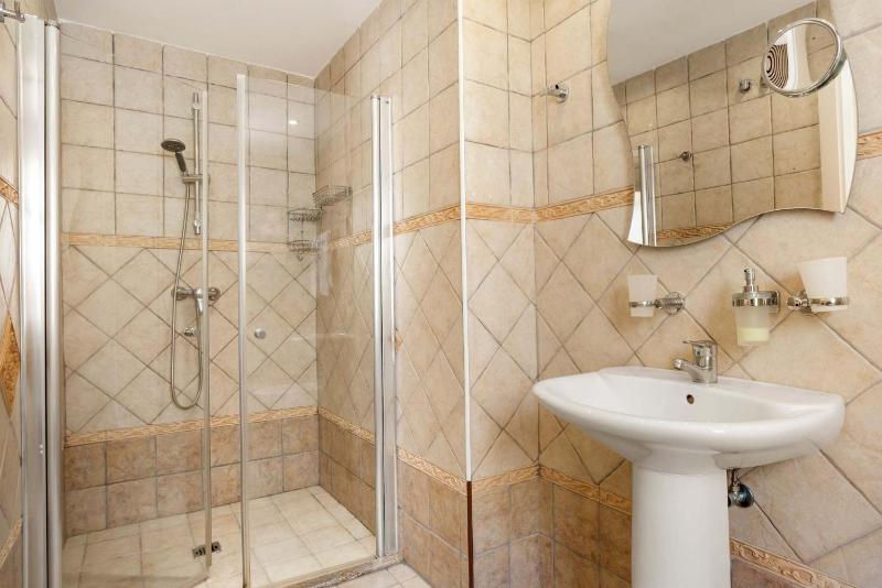 Sea View Villa of Angels 8BR Luxury Estate with Pool Jacuzzi & Terraces Ref 20 - image 46