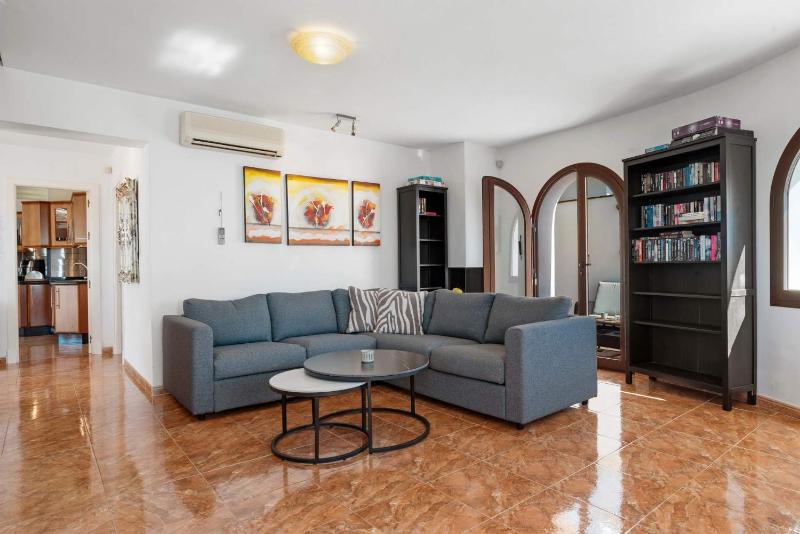 Sea View Villa of Angels 8BR Luxury Estate with Pool Jacuzzi & Terraces Ref 20 - image 3