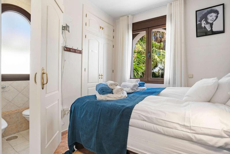 Sea View Villa of Angels 8BR Luxury Estate with Pool Jacuzzi & Terraces Ref 20 - image 30