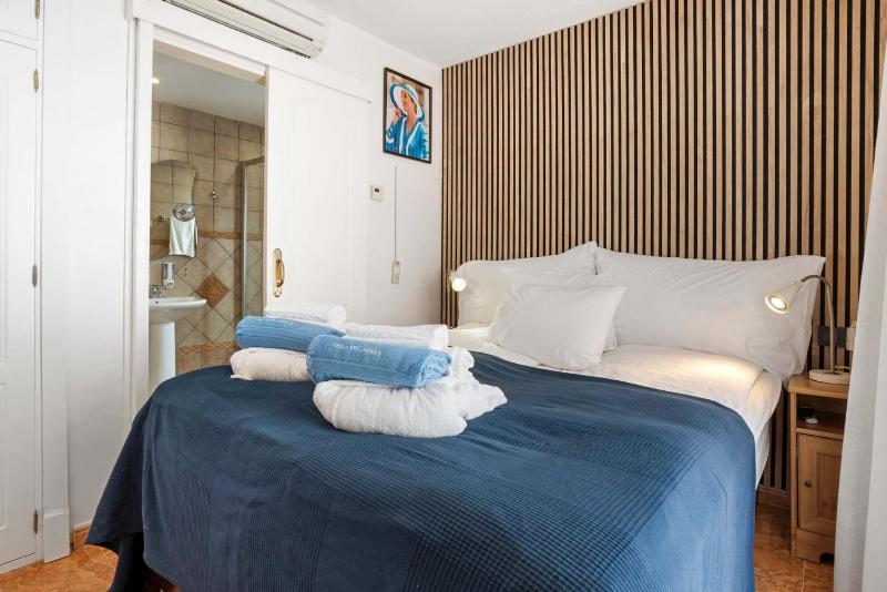Sea View Villa of Angels 8BR Luxury Estate with Pool Jacuzzi & Terraces Ref 20 - image 18