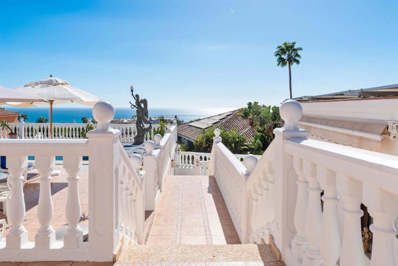 Sea View Villa of Angels 8BR Luxury Estate with Pool Jacuzzi & Terraces Ref 20 - image 28