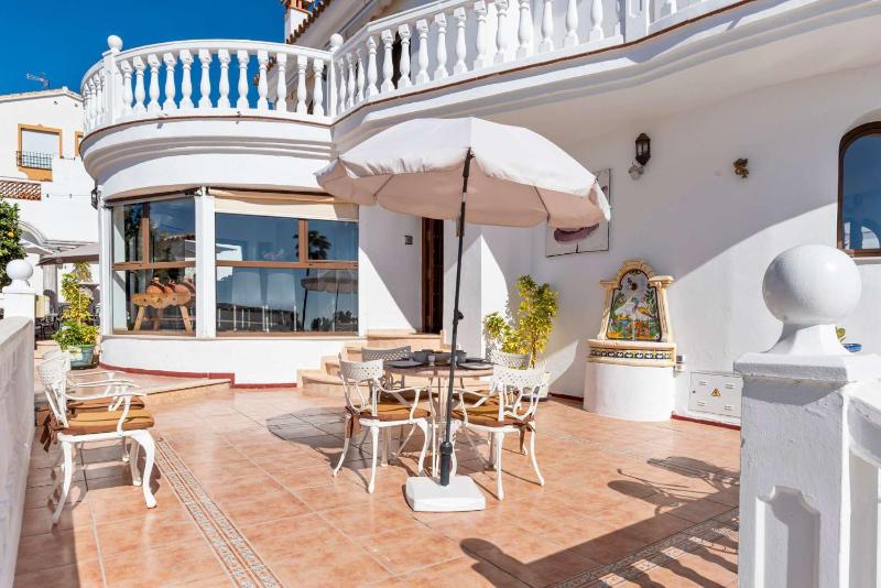 Sea View Villa of Angels 8BR Luxury Estate with Pool Jacuzzi & Terraces Ref 20 - image 8