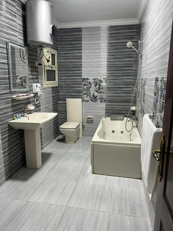 Maat Pyramids View Inn & Jacuzzi - image 8