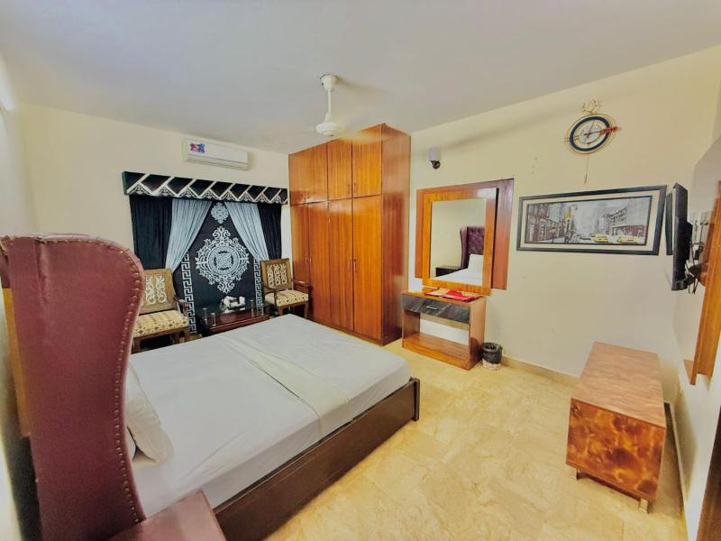 Karachi Family Guest House - image 2