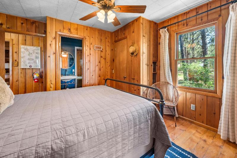 Colibri Cabin - Walk to Lake and Trails - image 11
