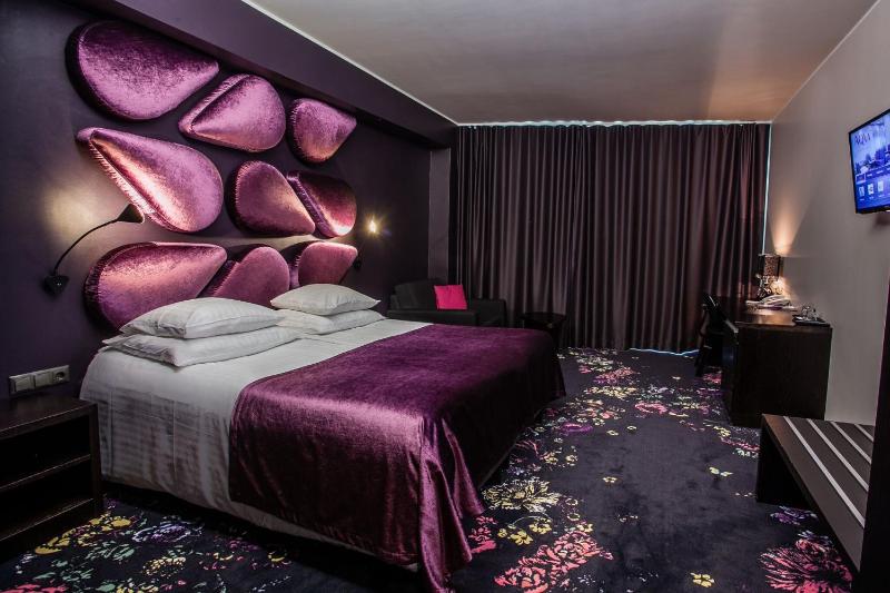 XL Double or Twin Room with Spa Access (2+1) image 2