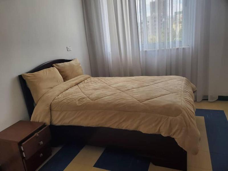 5 bedrooms Apartment at Bole - image 4