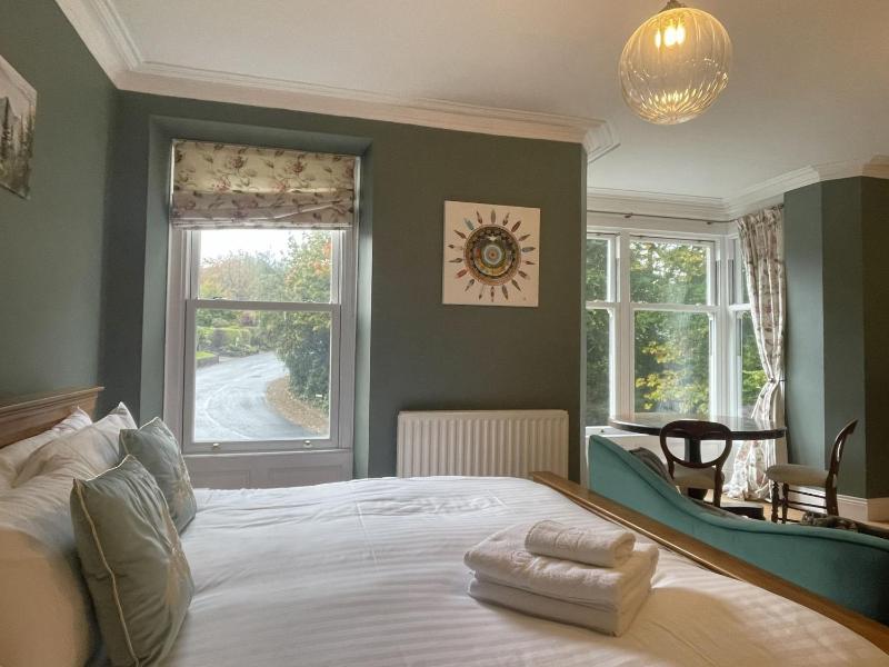 Sunnycroft - Hot tub hire available fitness centre free parking - image 10