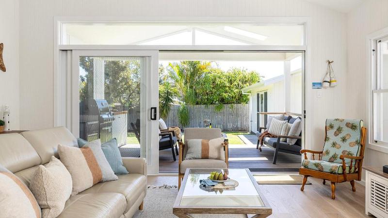 Shoal Bay Beach House & Garden Suite - 200m to iconic beach - image 42
