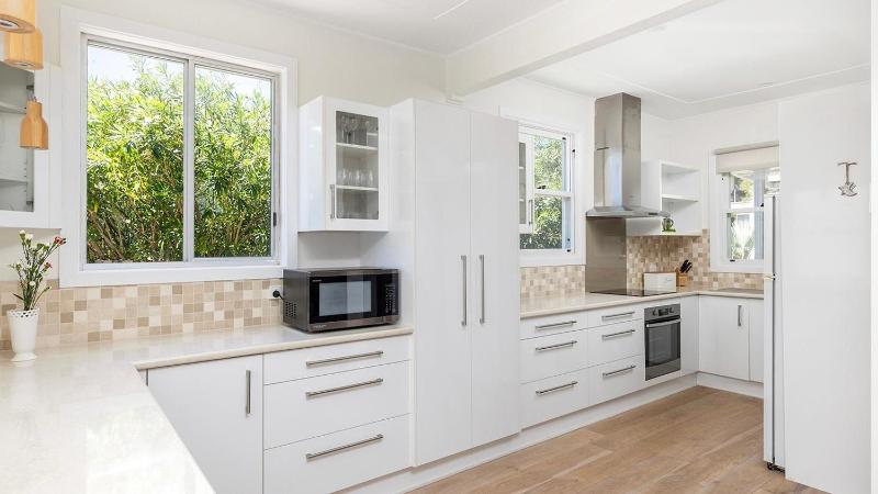 Shoal Bay Beach House & Garden Suite - 200m to iconic beach - image 44