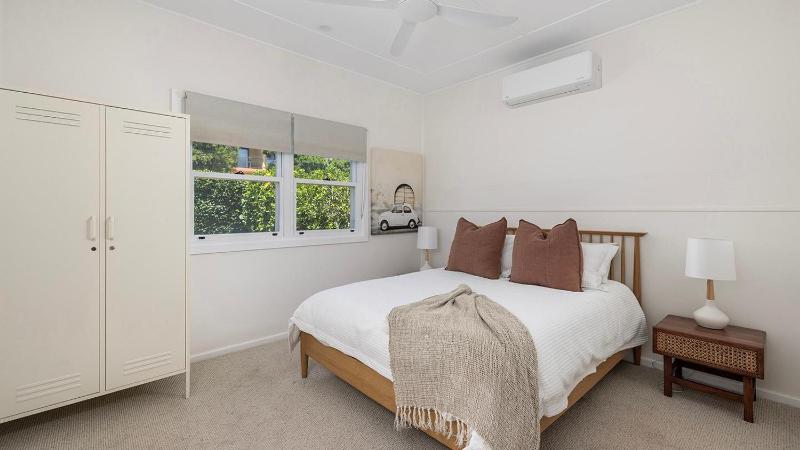 Shoal Bay Beach House & Garden Suite - 200m to iconic beach - image 14