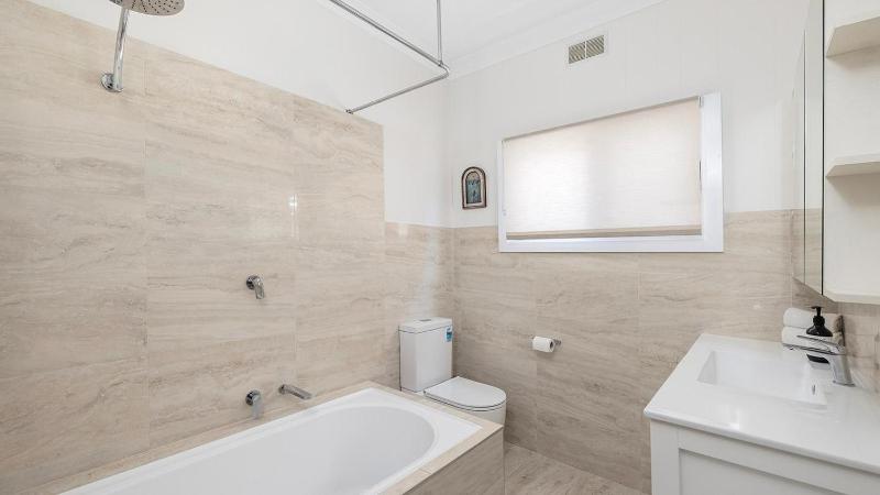 Shoal Bay Beach House & Garden Suite - 200m to iconic beach - image 37