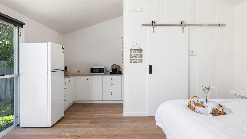 Shoal Bay Beach House & Garden Suite - 200m to iconic beach - image 40