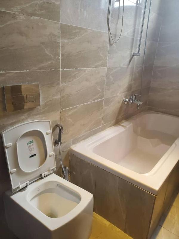 5 bedrooms Apartment at Bole - image 2