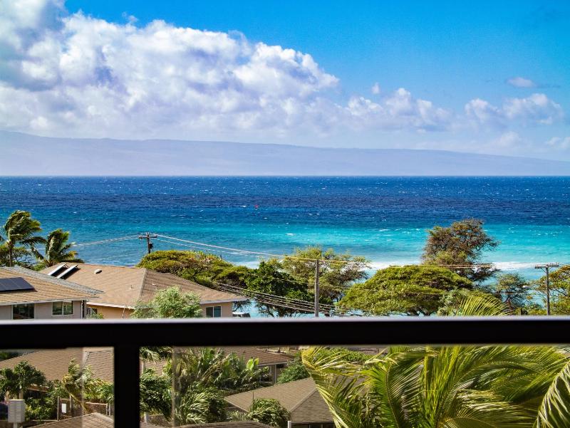 Top floor corner unit across from the ocean at Kahana Villas West Maui - image 9