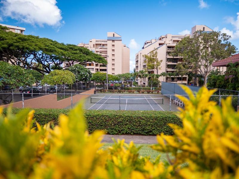 Top floor corner unit across from the ocean at Kahana Villas West Maui - image 40