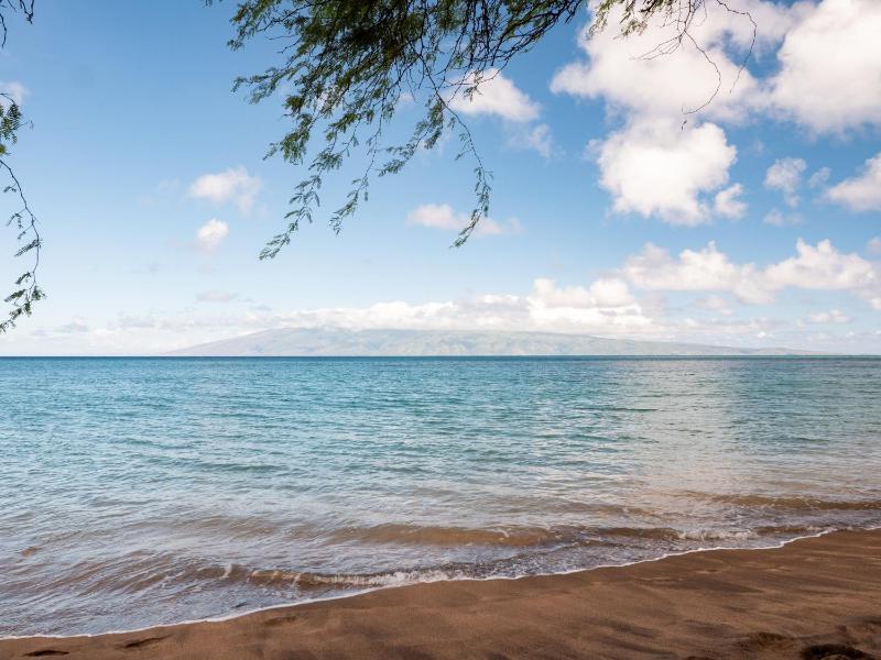 Top floor corner unit across from the ocean at Kahana Villas West Maui - image 34