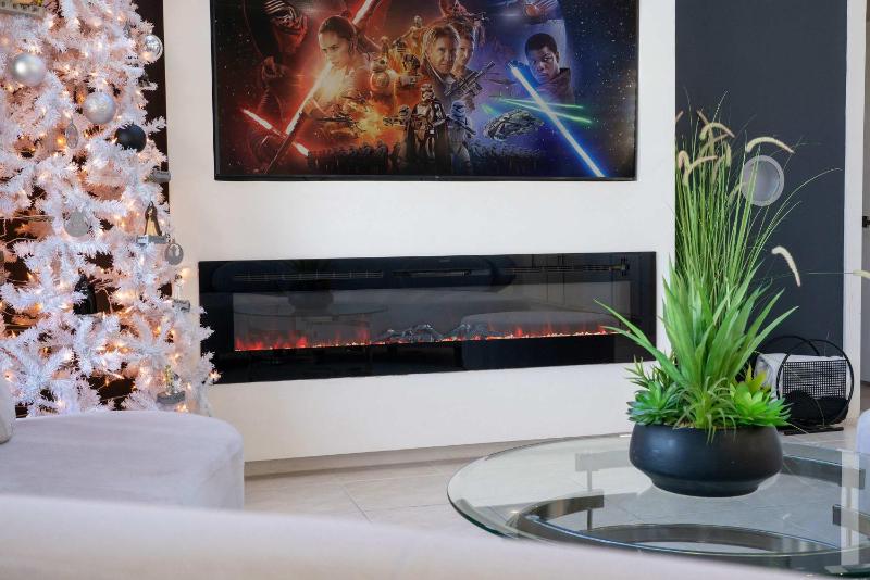 New Modern STAR WARS Villa Only 3 Miles 2 Disney w VR's - image 36