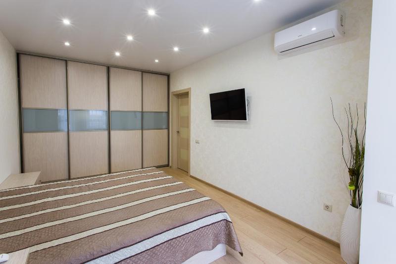 One-Bedroom Apartment image 1