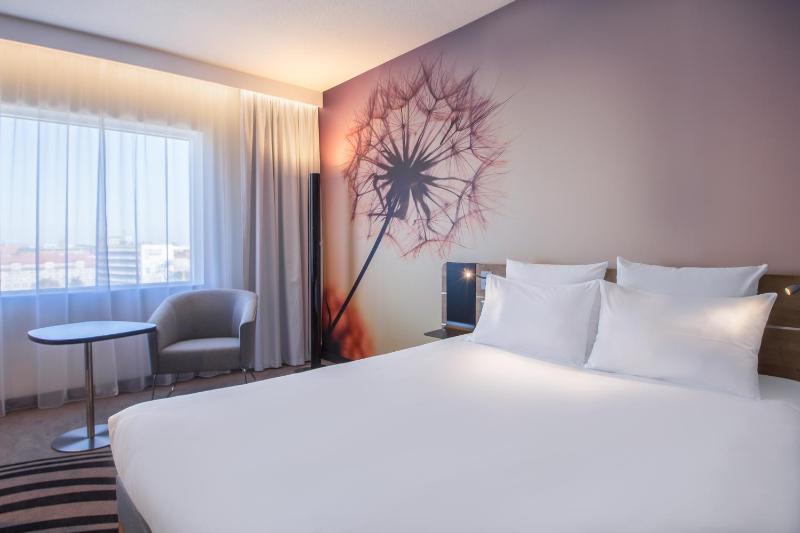 Superior Room with One Double Bed image 3
