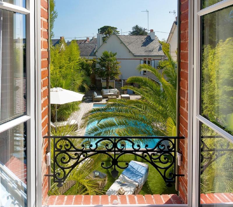 Double Room with Garden View image 4