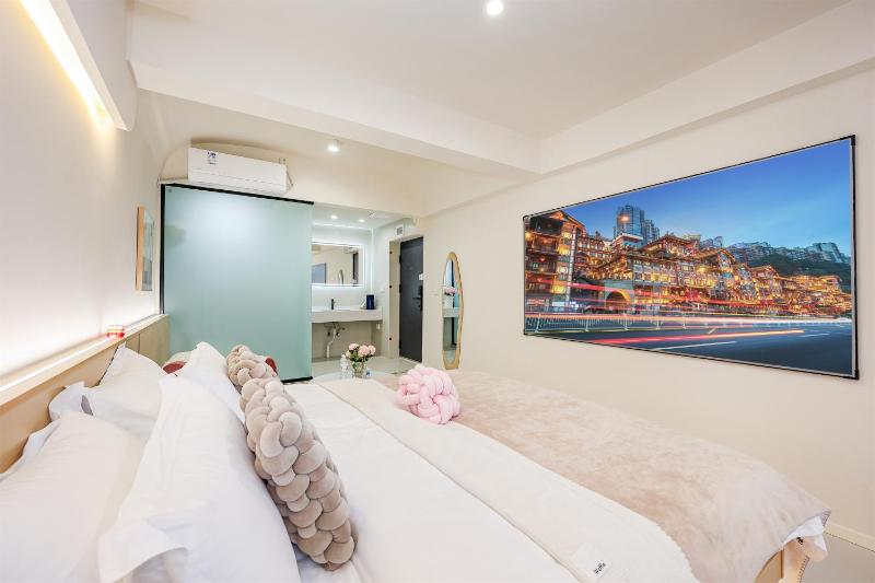 Baihong Sky View Studio with Deep Soak Tub - Jiefangbei Center - image 49