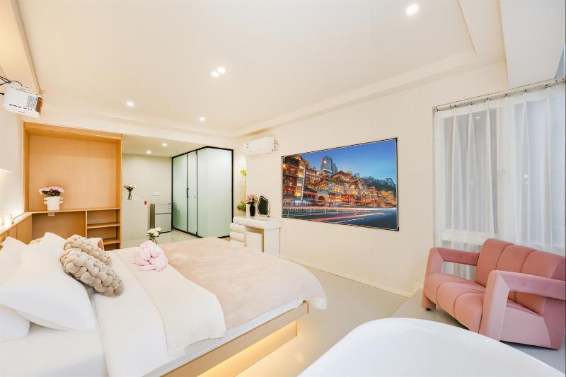Baihong Sky View Studio with Deep Soak Tub - Jiefangbei Center - image 40