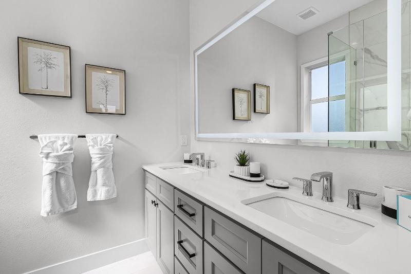 141 Brand New Luxury 6BR 6BA Build with Heated Pool! home - image 43