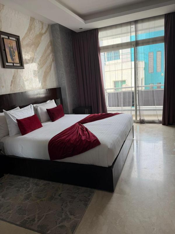 Hotel La Capitale - image 9