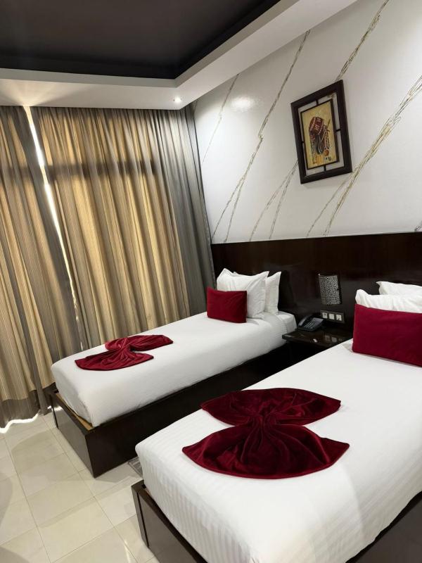 Hotel La Capitale - image 16