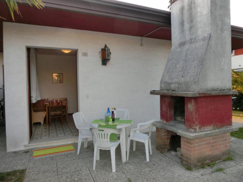 Villa with private garden in Bibione - image 11