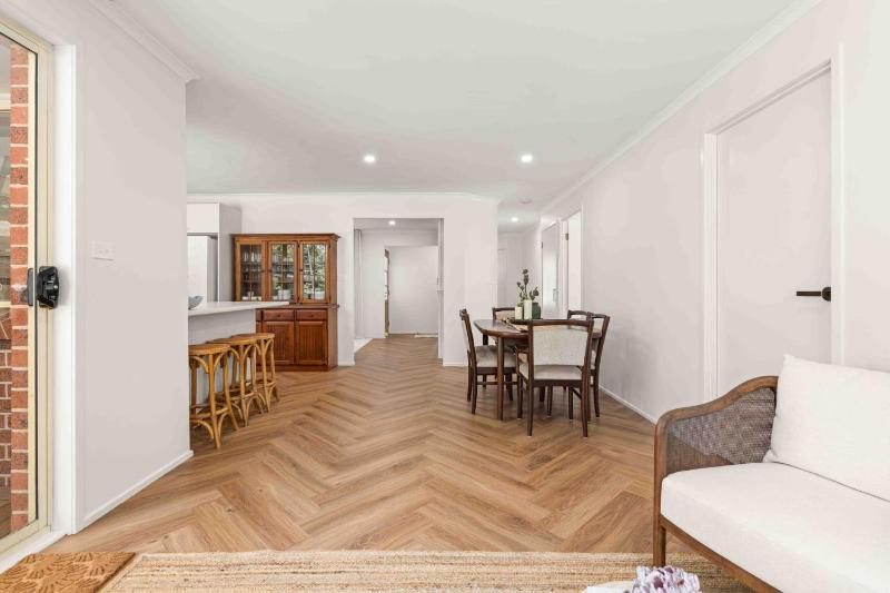 4 Bedrooms Spacious Backyard Fireplace Walk to Beach - February treat - Book 3 nights pay for only 2 - image 2