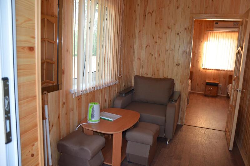 Superior Triple Room image 4