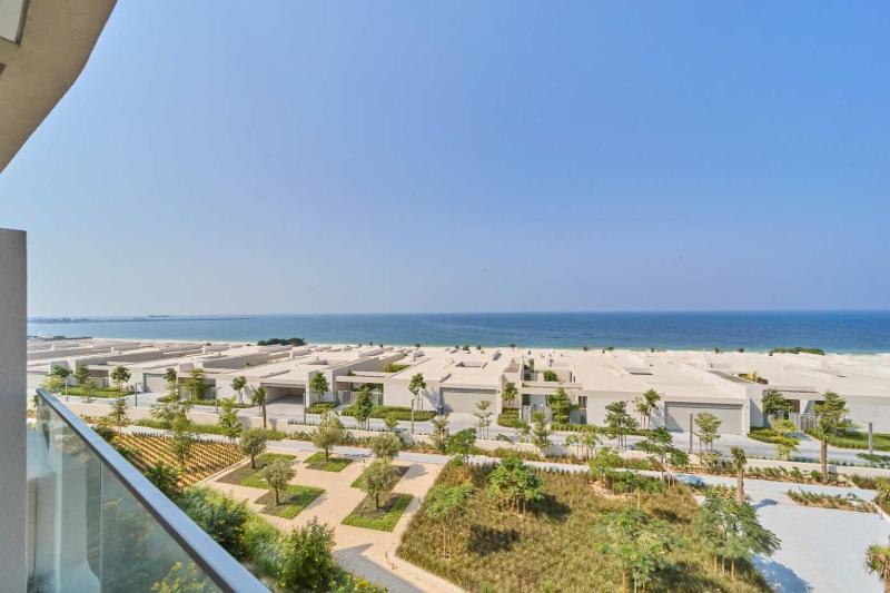 Spacious 2BR Plus Maids Sea View Apartment in Al Zorah - image 22