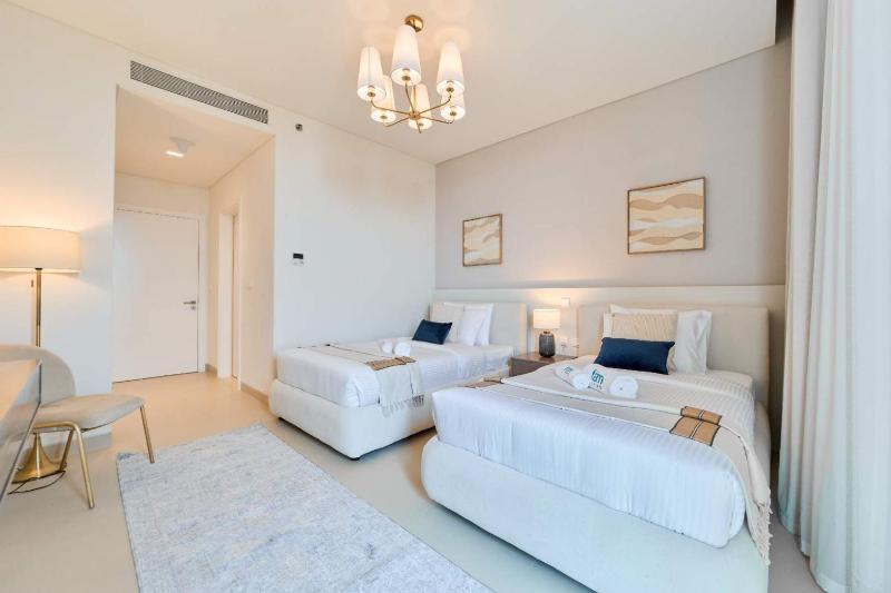 Spacious 2BR Plus Maids Sea View Apartment in Al Zorah - image 25
