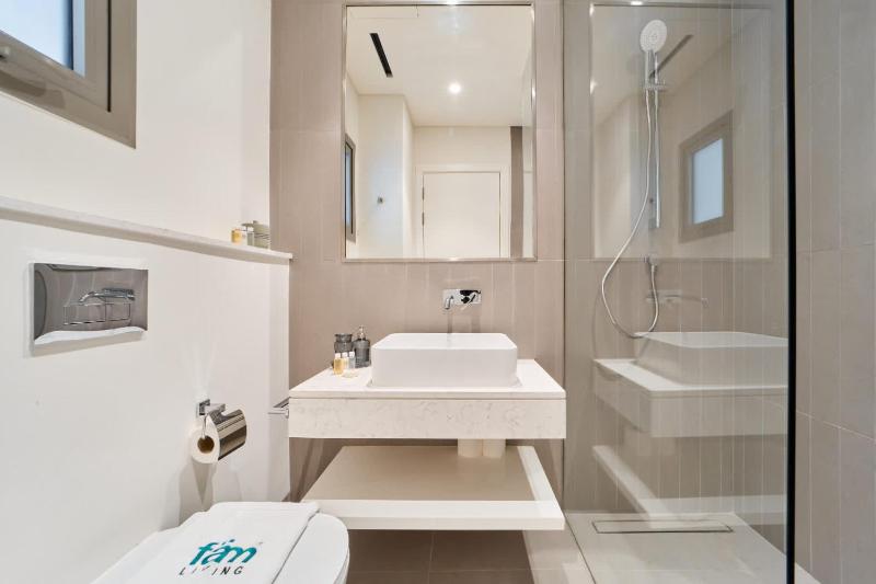 Spacious 2BR Plus Maids Sea View Apartment in Al Zorah - image 43