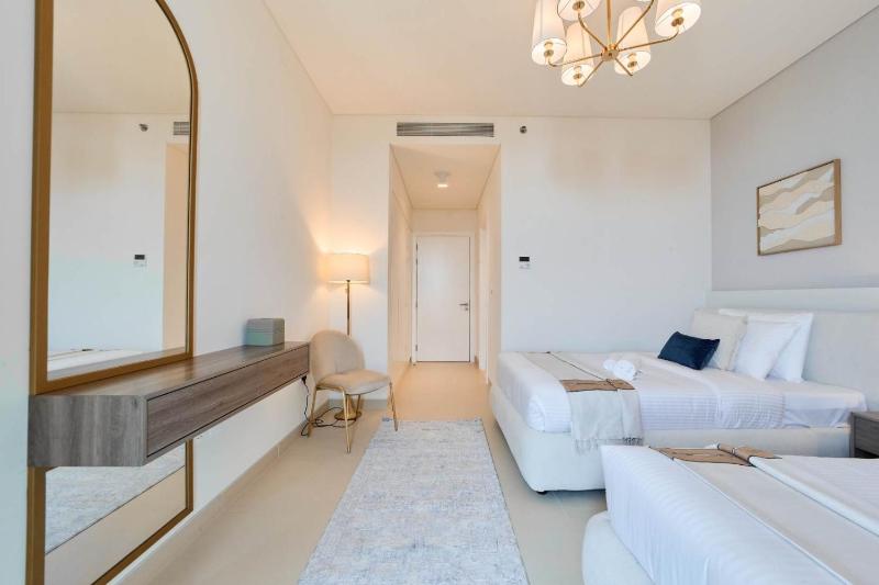 Spacious 2BR Plus Maids Sea View Apartment in Al Zorah - image 32