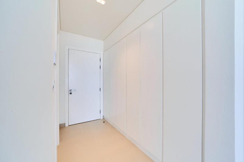 Spacious 2BR Plus Maids Sea View Apartment in Al Zorah - image 10