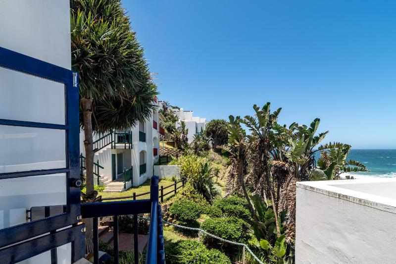 Beachfront Apartments Shakas Rock - Santorini Estate Pool Ocean Views - image 6