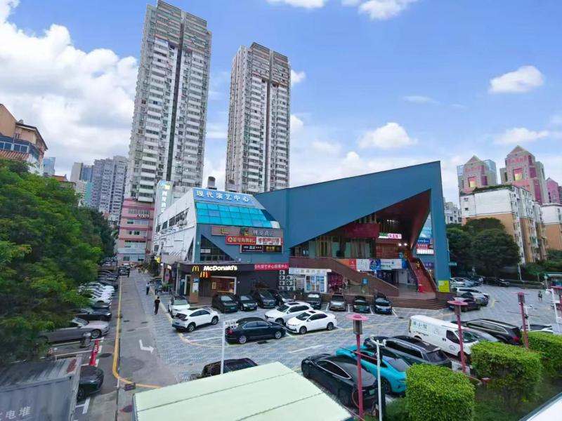 Chaoman Hotel Shenzhen Civic Center Lianhuacun Metro Station Branch - image 1