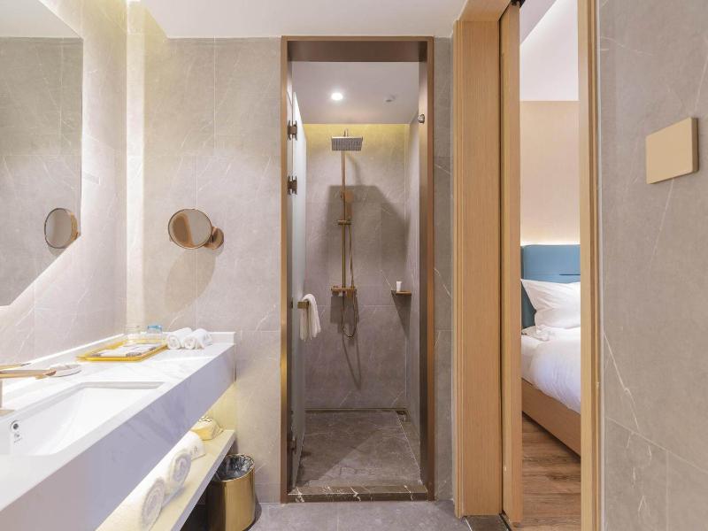 Chaoman Hotel Shenzhen Civic Center Lianhuacun Metro Station Branch - image 2