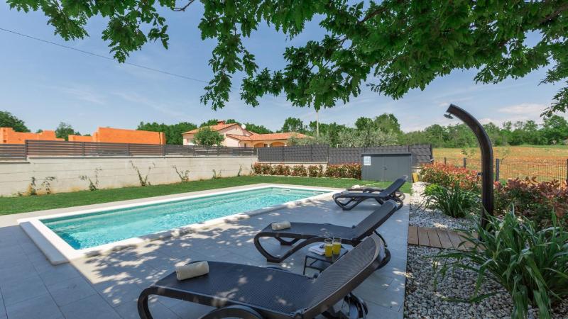 Beautiful villa Stefany with pool in Porec - image 31