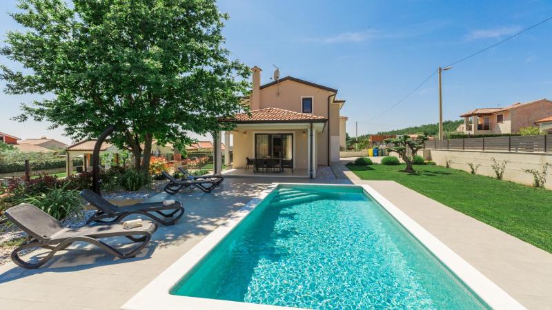 Beautiful villa Stefany with pool in Porec - image 16