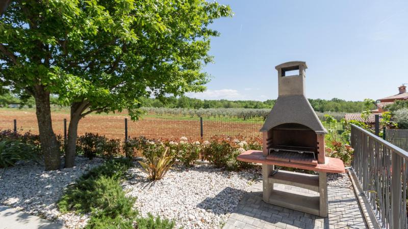Beautiful villa Stefany with pool in Porec - image 24