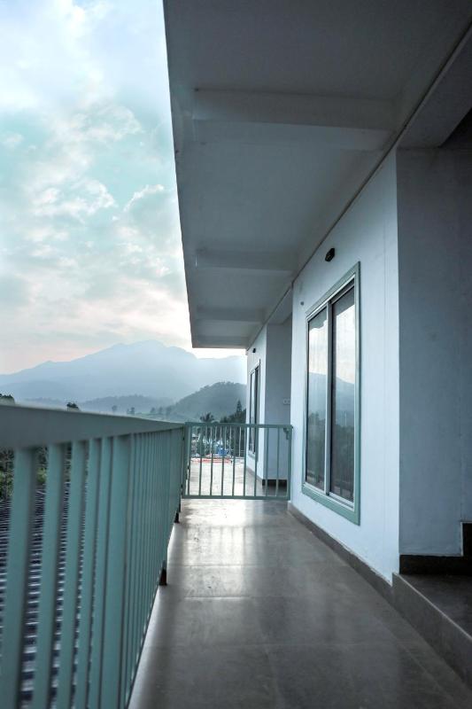 Vista Chembra Service Apartment - image 20