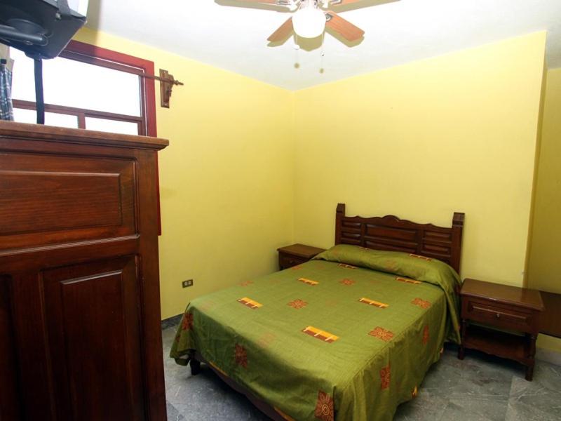 Double Room image 1