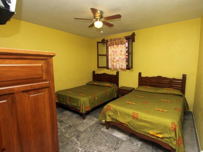Quadruple Room image 2