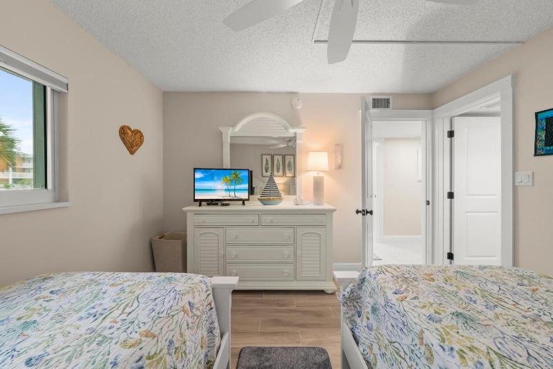 Island Beach Club #220B - image 16
