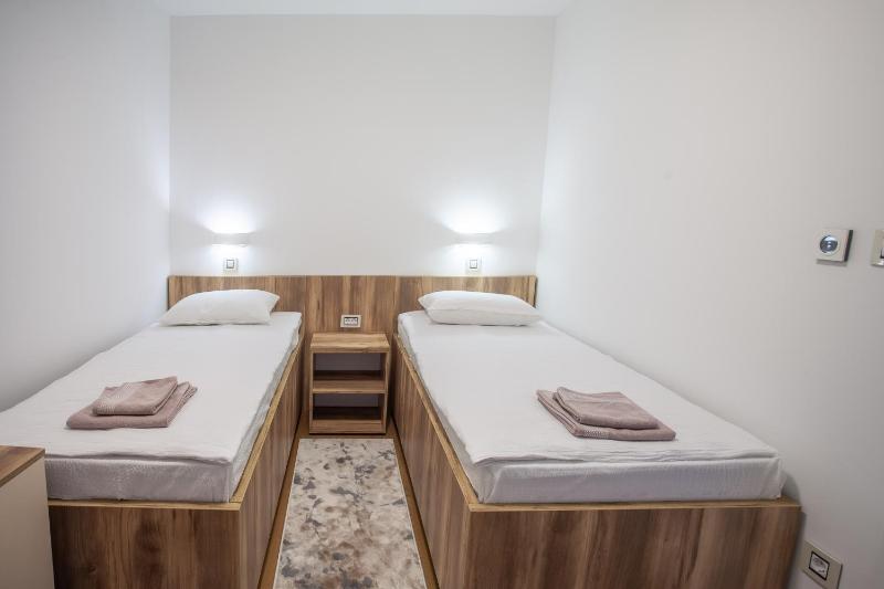 Grand Stay Apartment I Free Private Parking - image 4