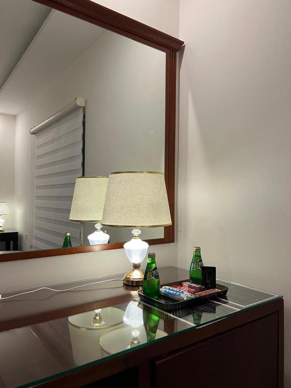 Eighth Wonders Hotel - image 8
